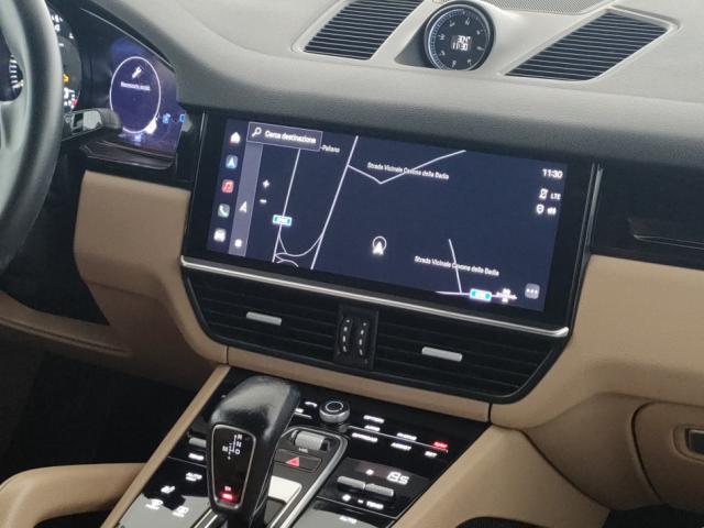 Porsche  Cayenne 3.0 E-hybrid 5p.ti Tiptronic - Immagine 3