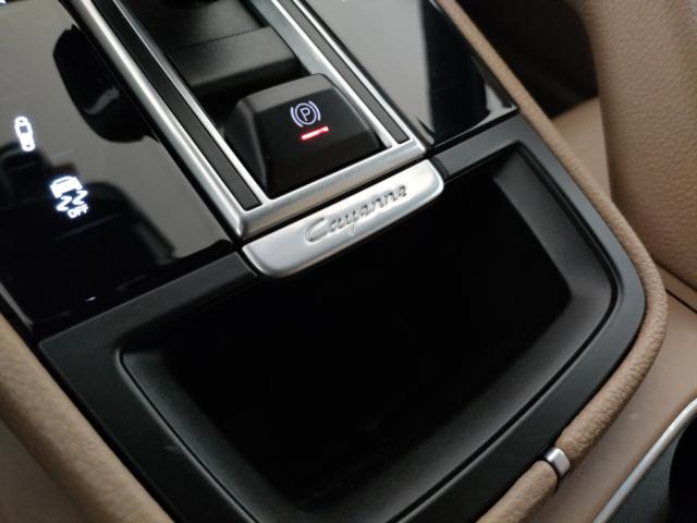 Porsche  Cayenne 3.0 E-hybrid 5p.ti Tiptronic - Immagine 8