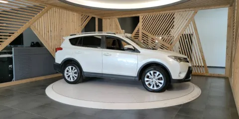 Toyota Rav4 2.2 d-cat Style 4wd 150cv auto - Immagine 4