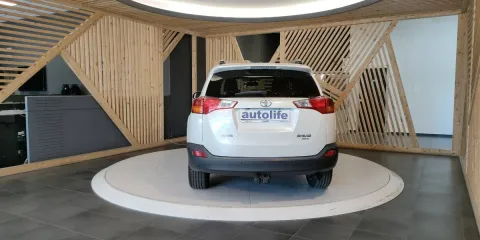 Toyota Rav4 2.2 d-cat Style 4wd 150cv auto - Immagine 8