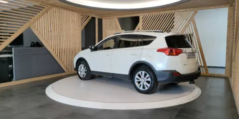 Toyota Rav4 2.2 d-cat Style 4wd 150cv auto - Immagine 10