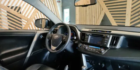 Toyota Rav4 2.2 d-cat Style 4wd 150cv auto - Immagine 17