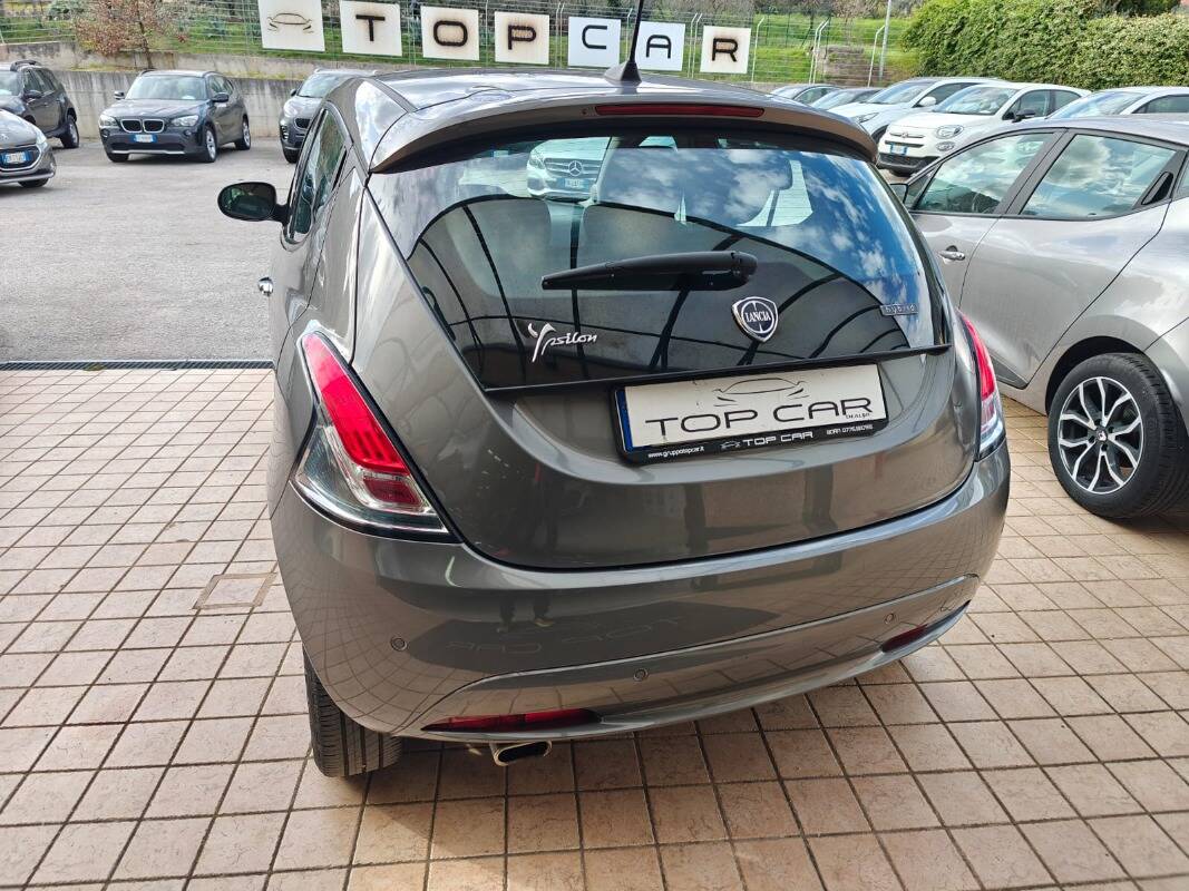 Lancia Ypsilon 1.0 firefly hybrid Gold s&s 70cv - Immagine 3