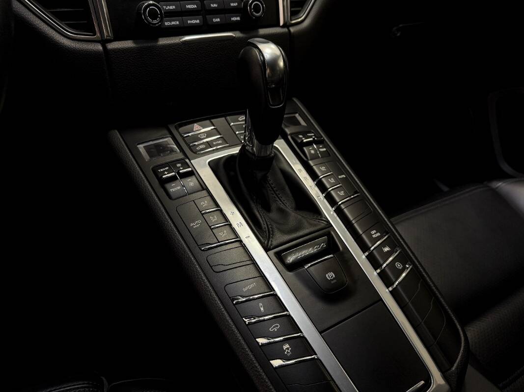 Porsche Macan 2.0 252cv pdk - Immagine 19