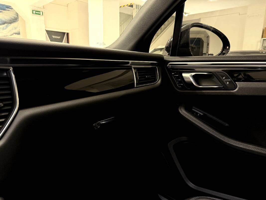 Porsche Macan 2.0 252cv pdk - Immagine 20