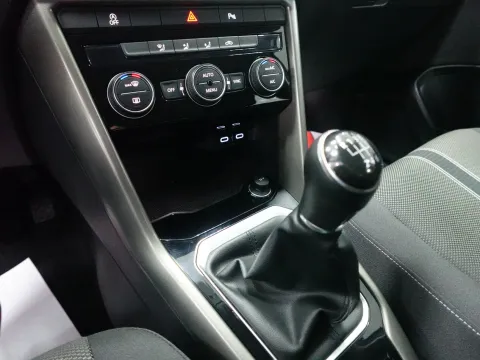 Volkswagen T-Roc 1.0 tsi Style 110cv - Immagine 22