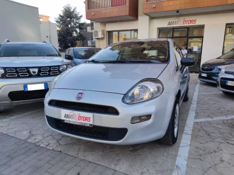 Fiat Punto 5p 1.3 mjt 16v Street 75cv E5+ - Immagine 1