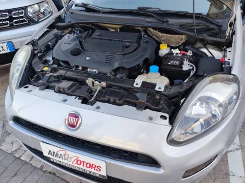 Fiat Punto 5p 1.3 mjt 16v Street 75cv E5+ - Immagine 16