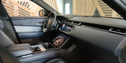 Land Rover Range Rover Velar 2.0d i4 R-Dynamic S 180cv auto my20 - Immagine 18
